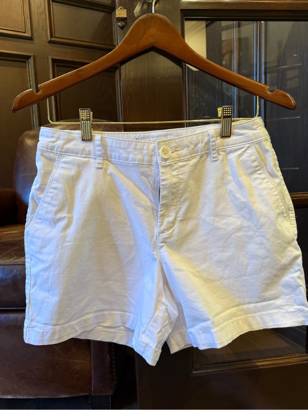 Classic White Women's Cotton Shorts with Stretch